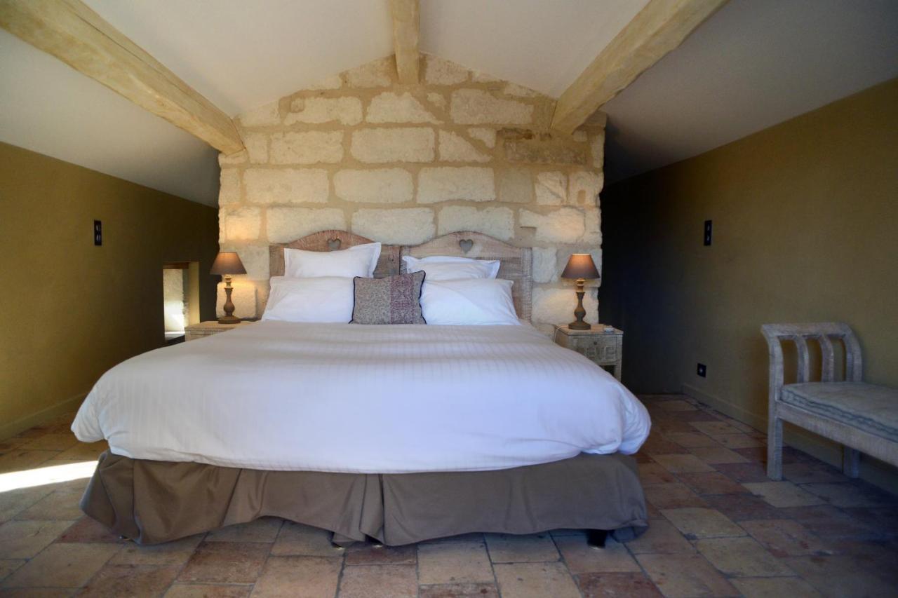 La Belle Vie Hotel Saint-Hilaire-d'Ozilhan ภายนอก รูปภาพ