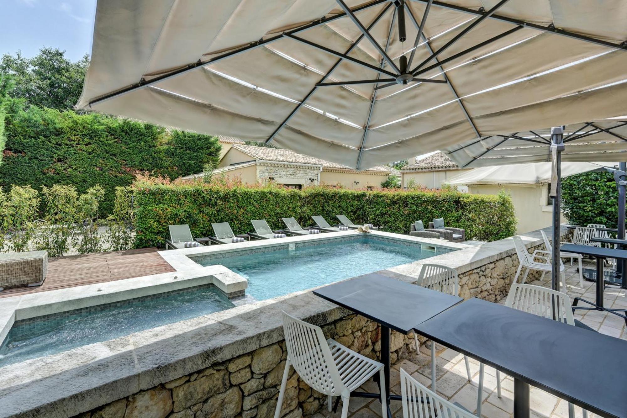 La Belle Vie Hotel Saint-Hilaire-d'Ozilhan ภายนอก รูปภาพ