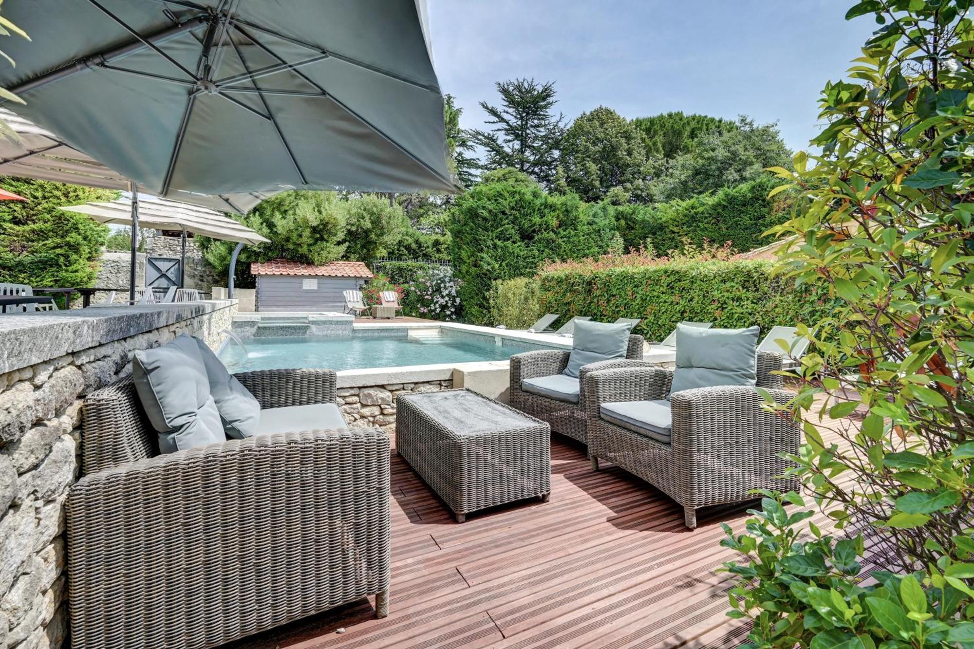 La Belle Vie Hotel Saint-Hilaire-d'Ozilhan ภายนอก รูปภาพ