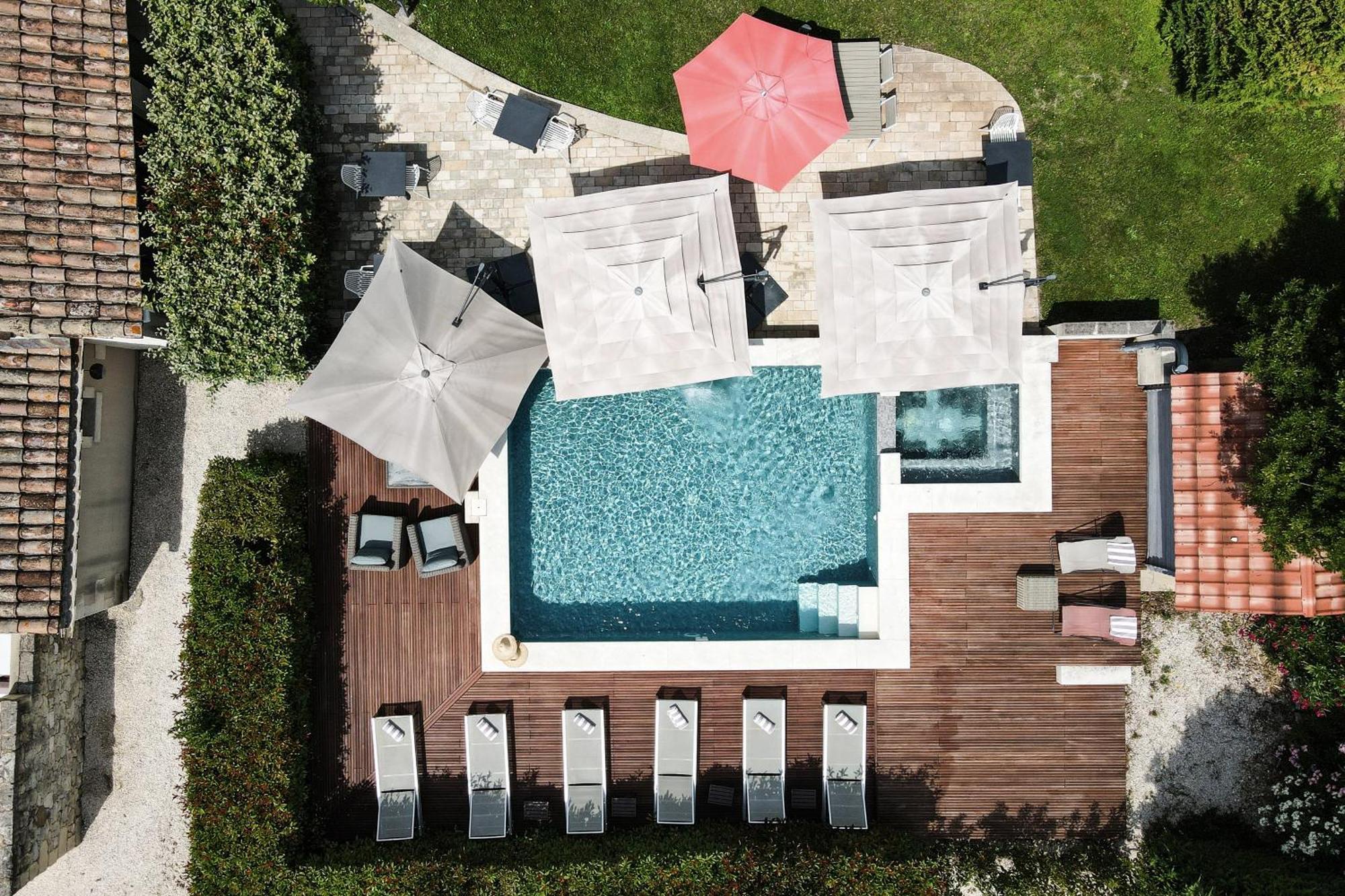 La Belle Vie Hotel Saint-Hilaire-d'Ozilhan ภายนอก รูปภาพ