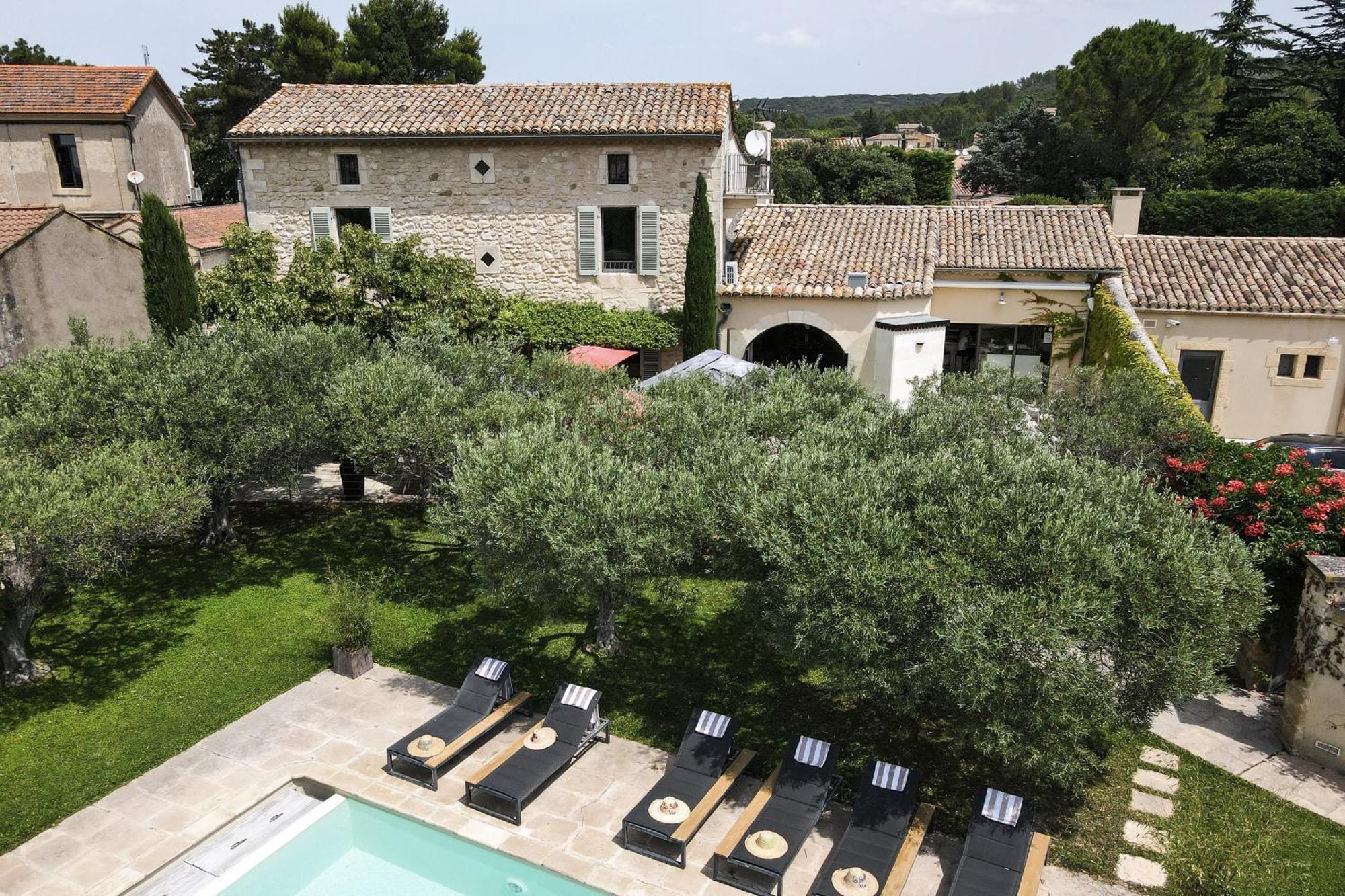 La Belle Vie Hotel Saint-Hilaire-d'Ozilhan ภายนอก รูปภาพ