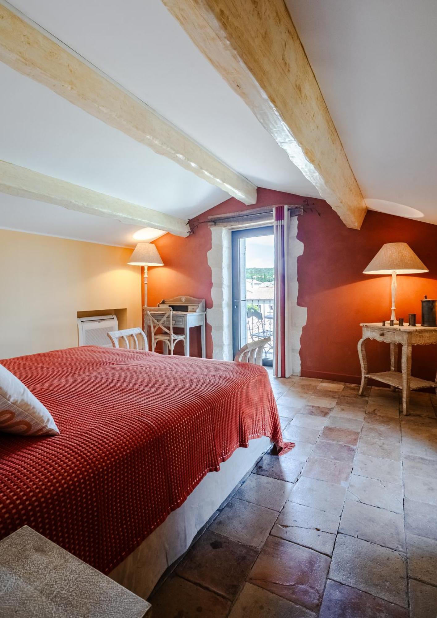 La Belle Vie Hotel Saint-Hilaire-d'Ozilhan ภายนอก รูปภาพ
