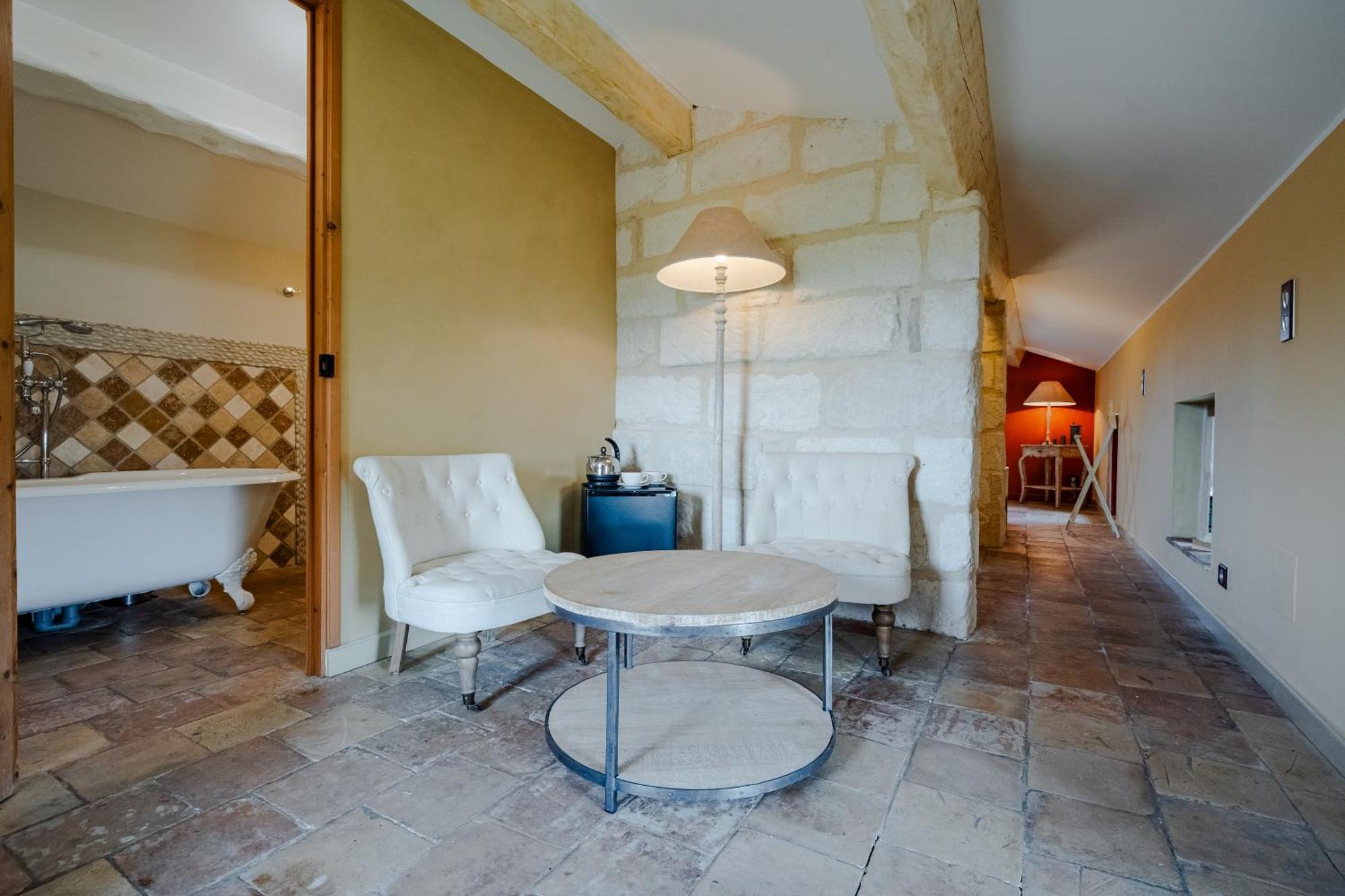 La Belle Vie Hotel Saint-Hilaire-d'Ozilhan ภายนอก รูปภาพ